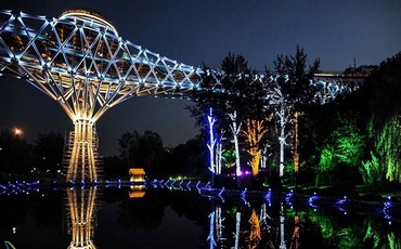 گردشگری شبانه (Noctourism)