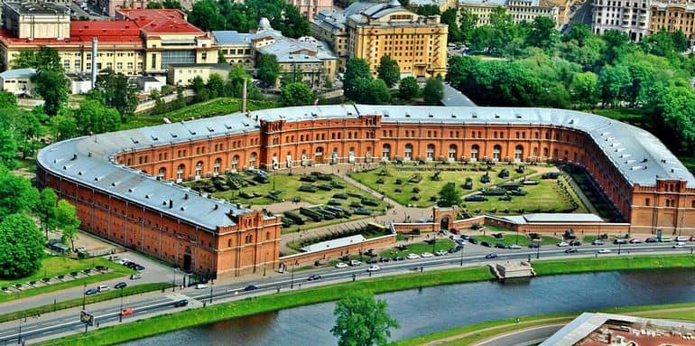 موزه‌های نظامی و جنگی در سنت پترزبورگ